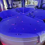 Anadi Boutique Only Adult Hotel del amor Braşov