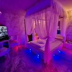 Anadi Boutique Only Adult Brašov