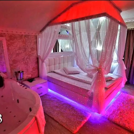 Anadi Boutique Only Adult Love hotel Brassó