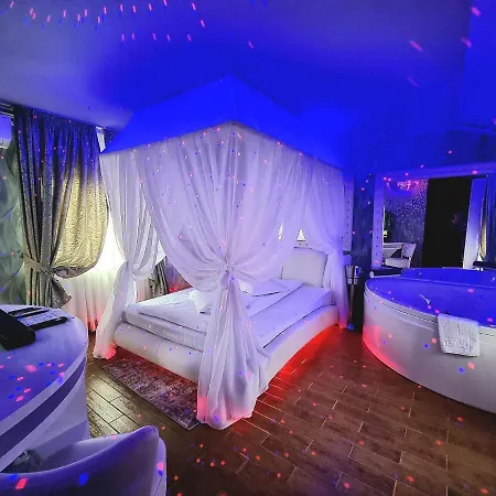 Anadi Boutique Only Adult Yetişkin Oteli Braşov