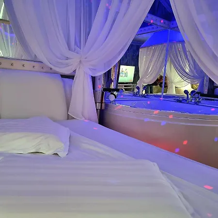 Anadi Boutique Only Adult Love hotel