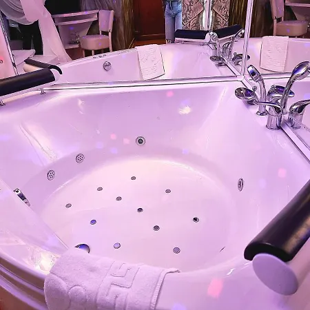 Anadi Boutique Only Adult 2*