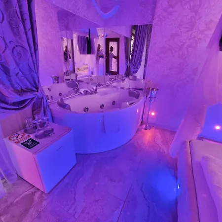 Anadi Boutique Only Adult 2* Brașov