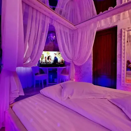 Anadi Boutique Only Adult