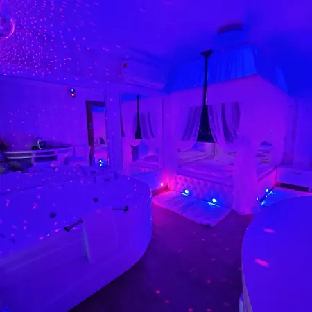 Anadi Boutique Only Adult Love hotel