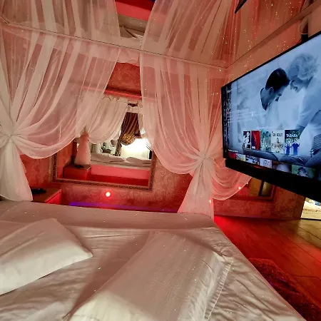 Anadi Boutique Only Adult 2* Brasov