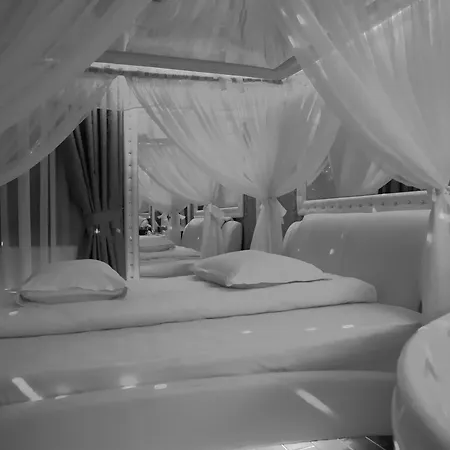 Anadi Boutique Only Adult Braşov