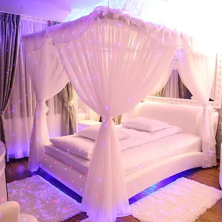 Anadi Boutique Only Adult