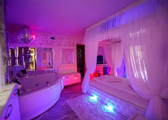 Готель для побачень Anadi Boutique Only Adult