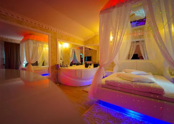 Anadi Boutique Only Adult Готель для побачень Брашов