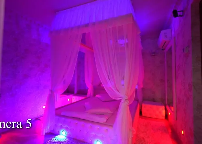 Anadi Boutique Only Adult 2* Brașov