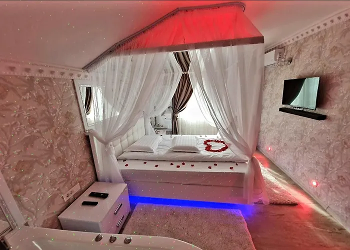 Готель для побачень Anadi Boutique Only Adult 2*