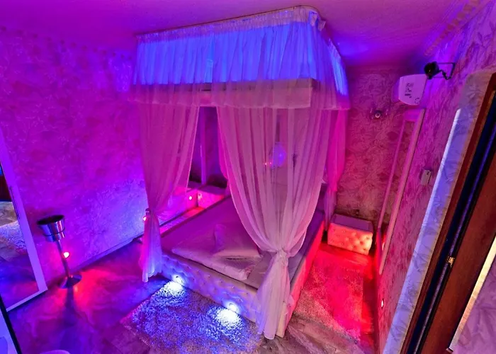 Anadi Boutique Only Adult 2*