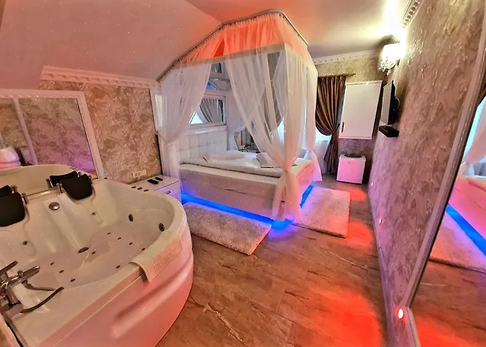 Anadi Boutique Only Adult 2* Брашов
