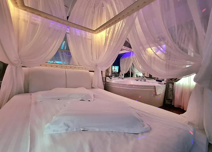 Anadi Boutique Only Adult Готель для побачень