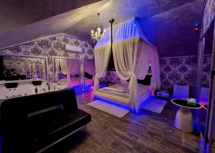 Anadi Boutique Only Adult 2* Brașov