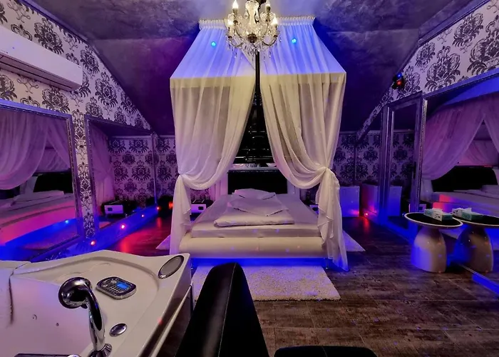 Готель для побачень Anadi Boutique Only Adult 2*