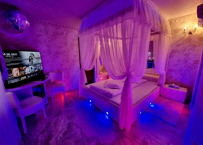 Anadi Boutique Only Adult Брашов