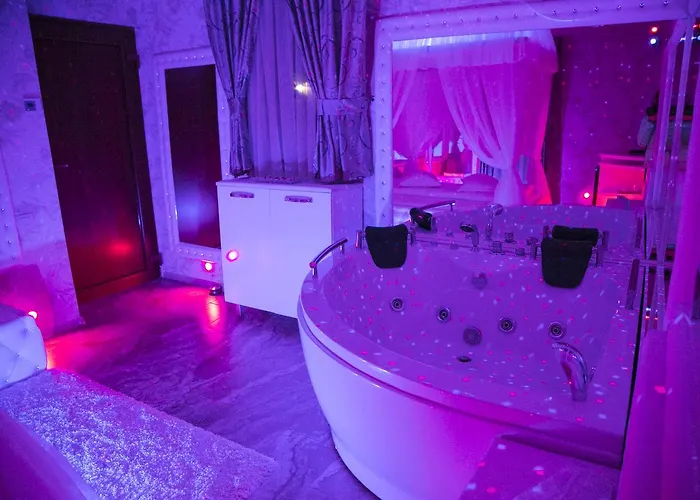 Готель для побачень Anadi Boutique Only Adult