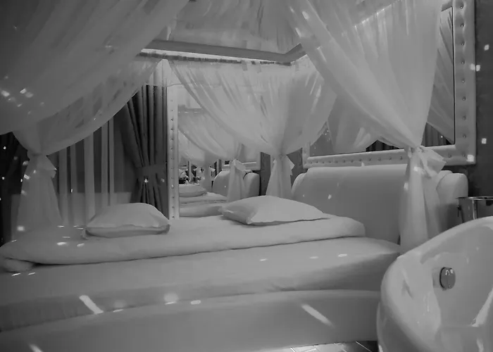 Anadi Boutique Only Adult Brașov