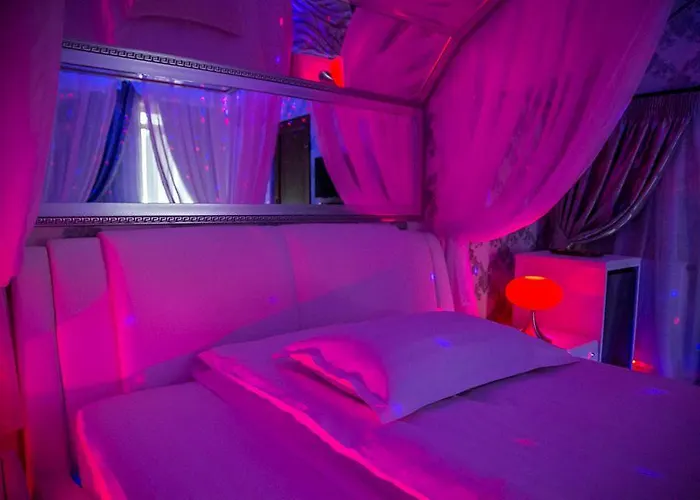 Anadi Boutique Only Adult Готель для побачень 2*